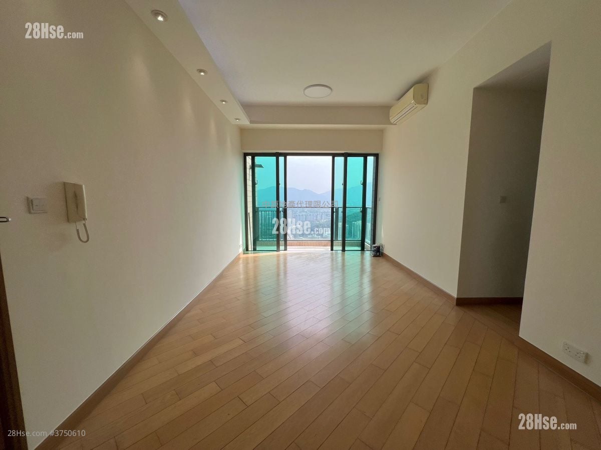 Yoho Midtown 售盘 4 房 , 3 浴室 964 平方尺