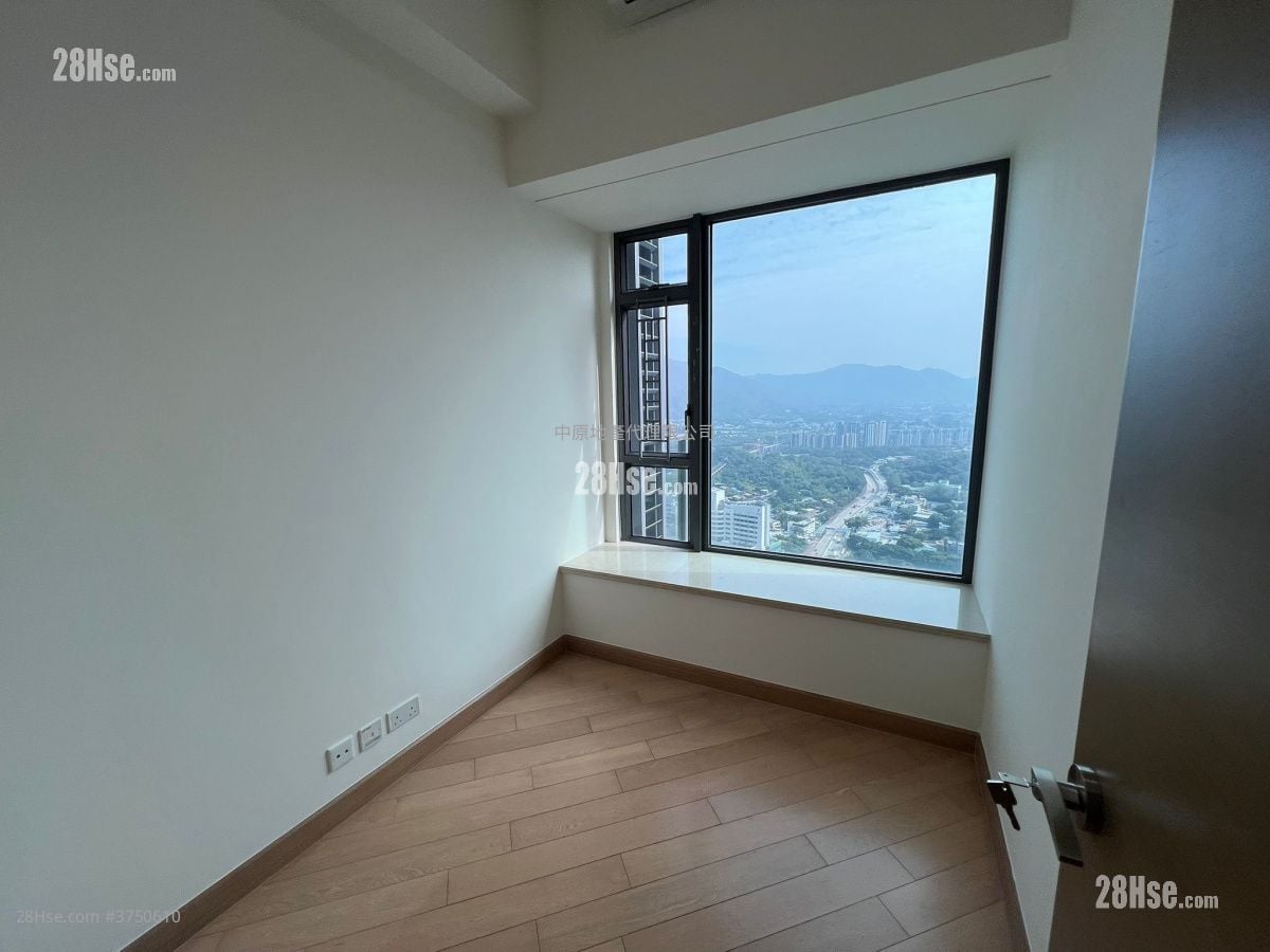 Yoho Midtown 售盘 4 房 , 3 浴室 964 平方尺