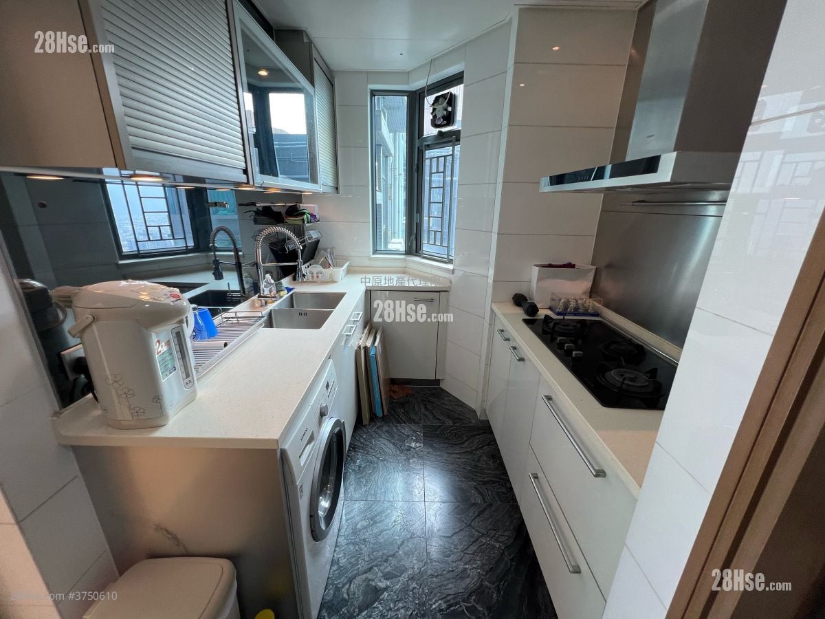 Yoho Midtown 售盘 4 房 , 3 浴室 964 平方尺