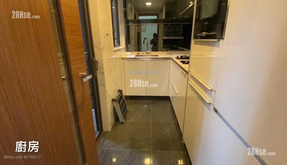 Grand Yoho Sell 3 Bedrooms , 1 Bathroom 634 ft²