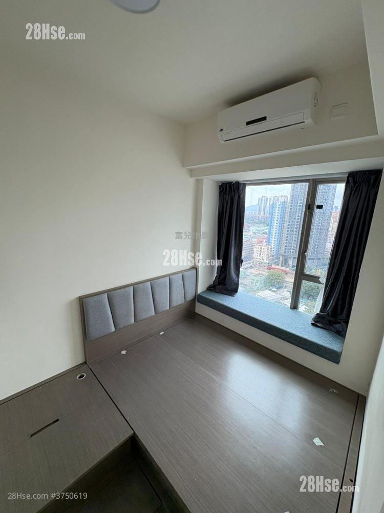 Yuccie Square Sell 2 Bedrooms 423 ft²