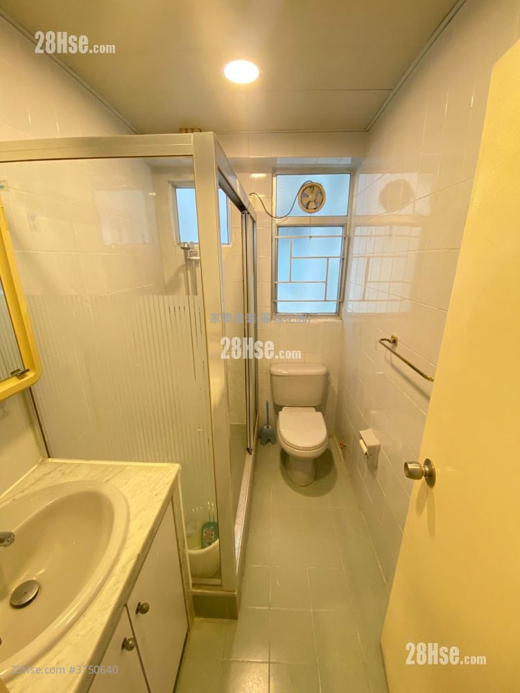 丽城花园 售盘 4 房 , 2 浴室 742 平方尺