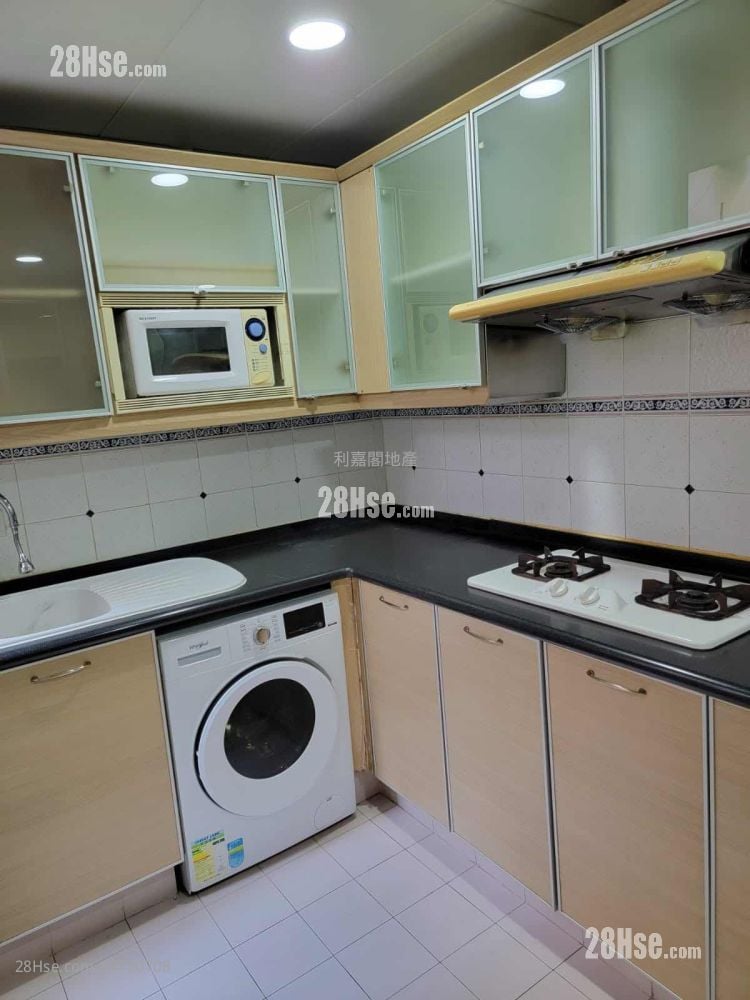 新峰花园 售盘 3 房 , 2 浴室 865 平方尺