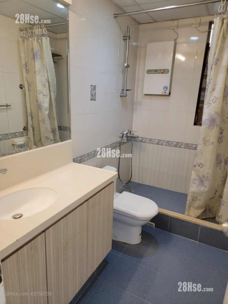 新峰花园 售盘 3 房 , 2 浴室 865 平方尺