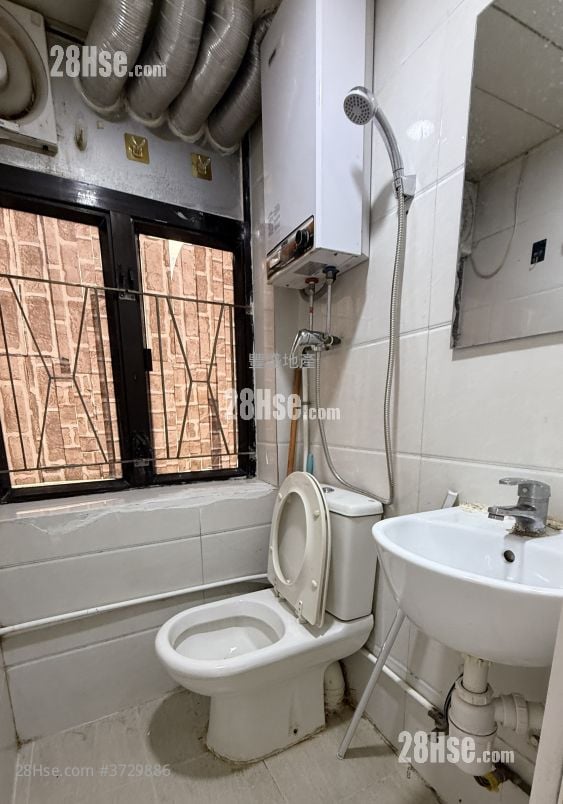 Hing Wong Mansion Rental 150 ft²