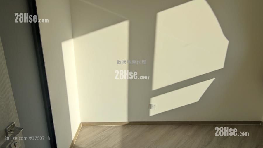 主人房: Novo Land 租盤 1 房 , 1 浴室 306 平方呎