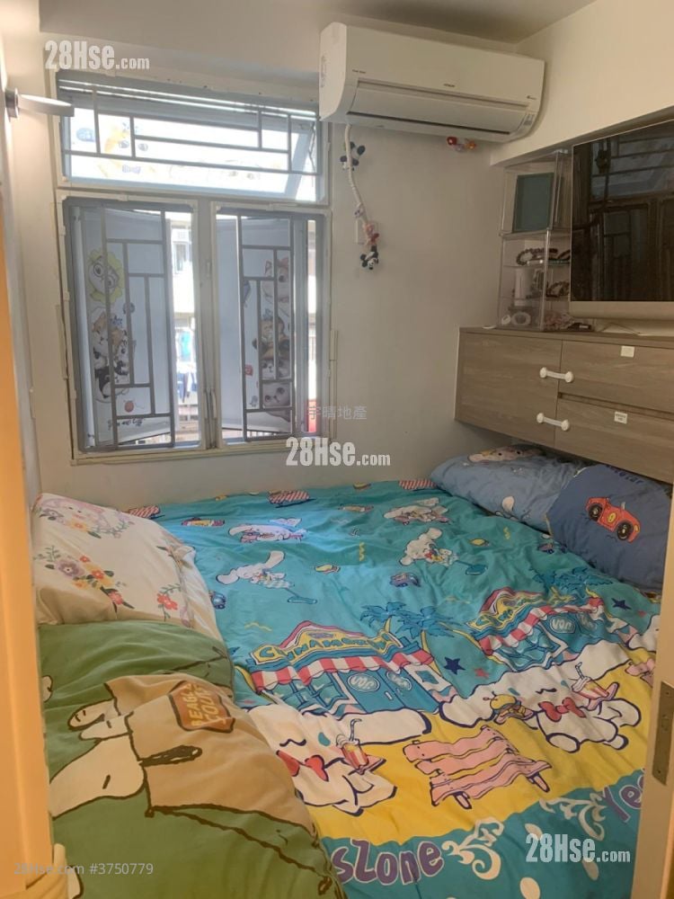 Gracious Mansion Sell 1 Bedroom , 1 Bathroom 216 ft²