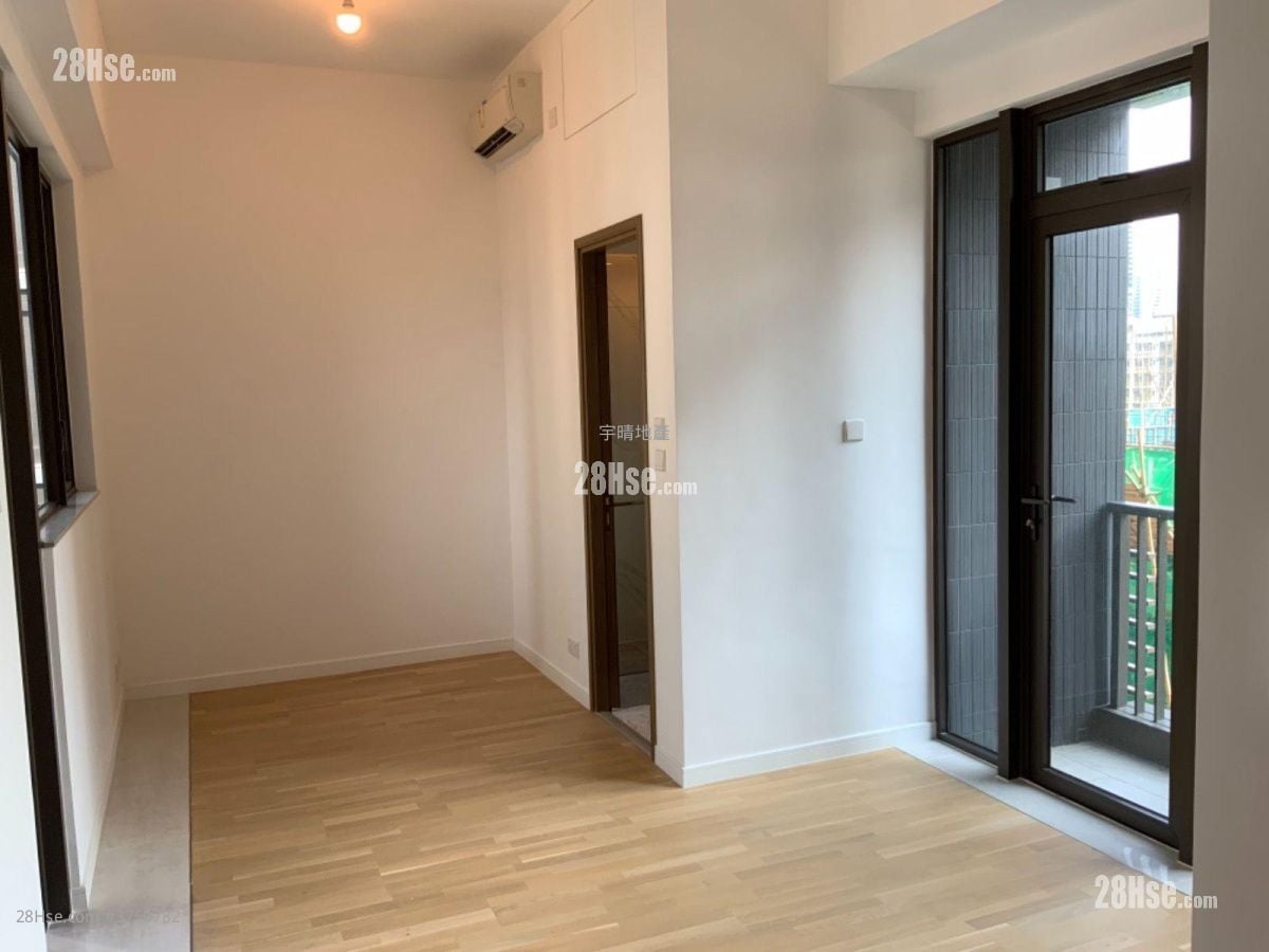 Hyde Park Sell Studio , 1 Bathroom 306 ft²