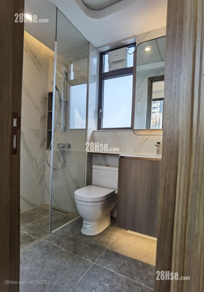 Hyde Park Sell Studio , 1 Bathroom 306 ft²