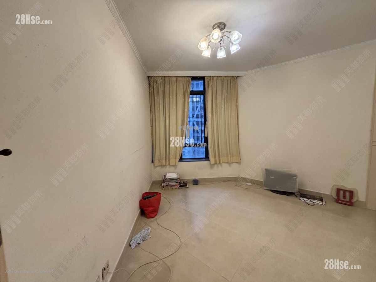 旭輝臺 售盤 3 房 639 平方呎