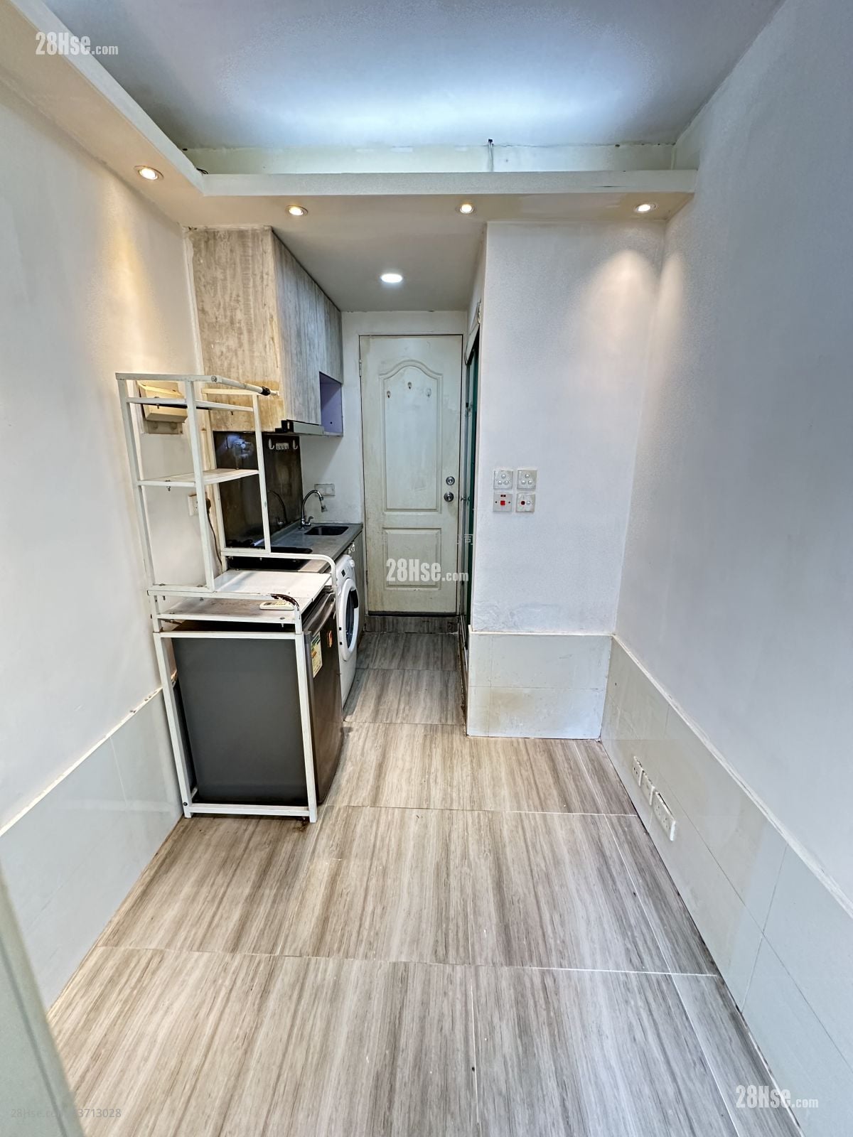 Stairs.building Rental 1 Bedroom , 1 Bathroom 165 ft²