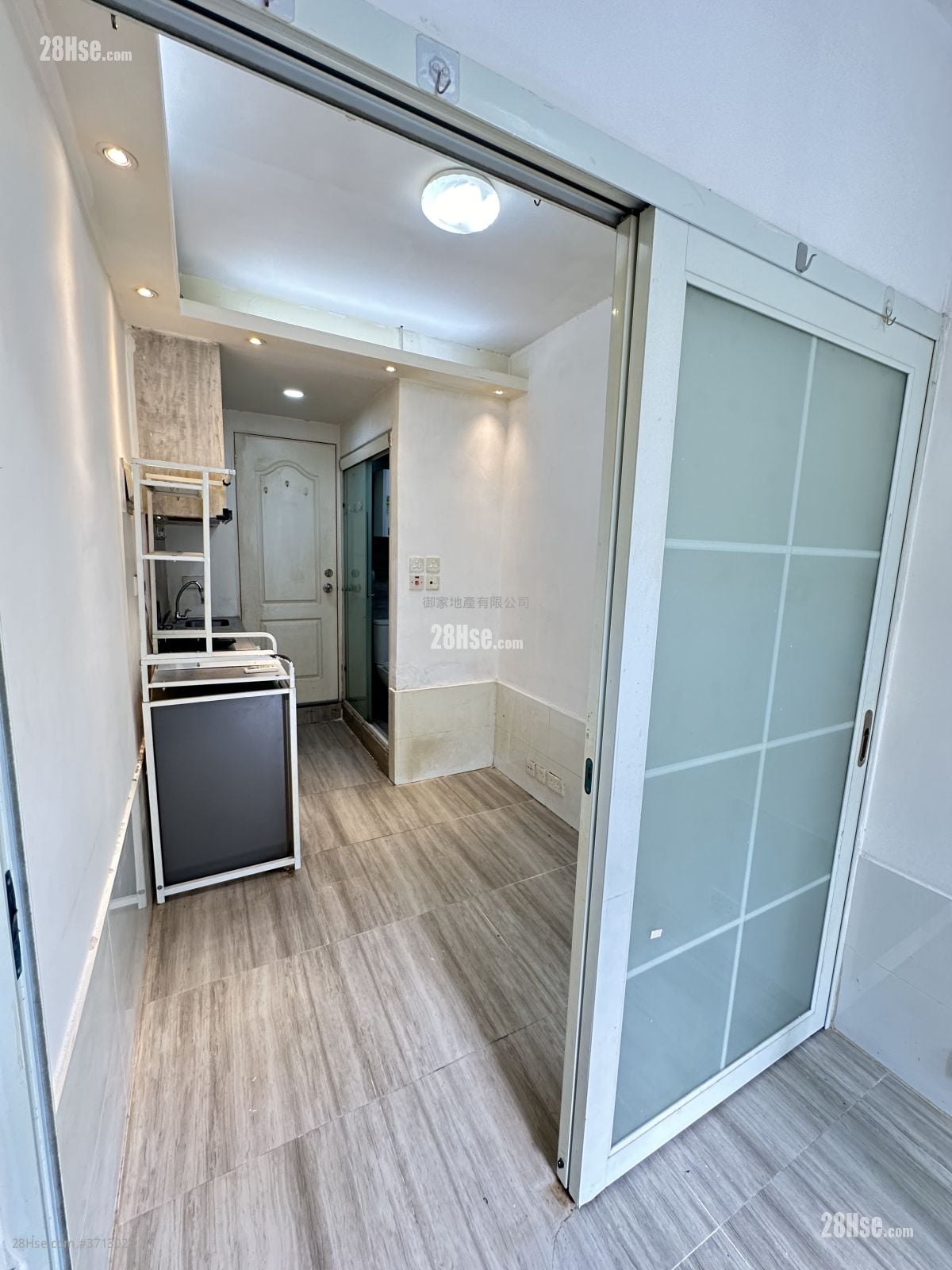 Stairs.building Rental 1 Bedroom , 1 Bathroom 165 ft²