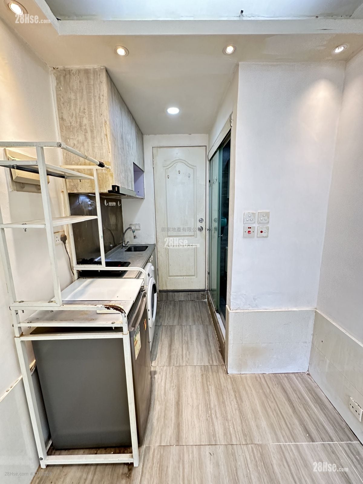 Stairs.building Rental 1 Bedroom , 1 Bathroom 165 ft²