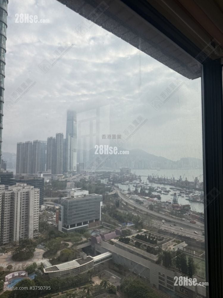 Park Avenue Sell 3 Bedrooms 744 ft²