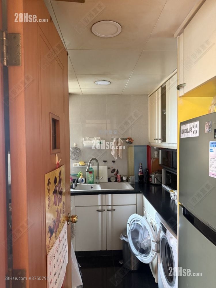 Park Avenue Sell 3 Bedrooms 744 ft²