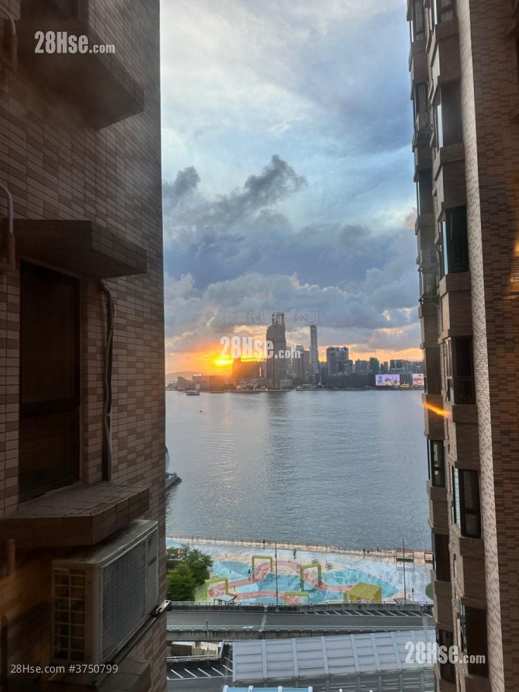 维多利中心 售盘 3 房 , 2 浴室 1,038 平方尺