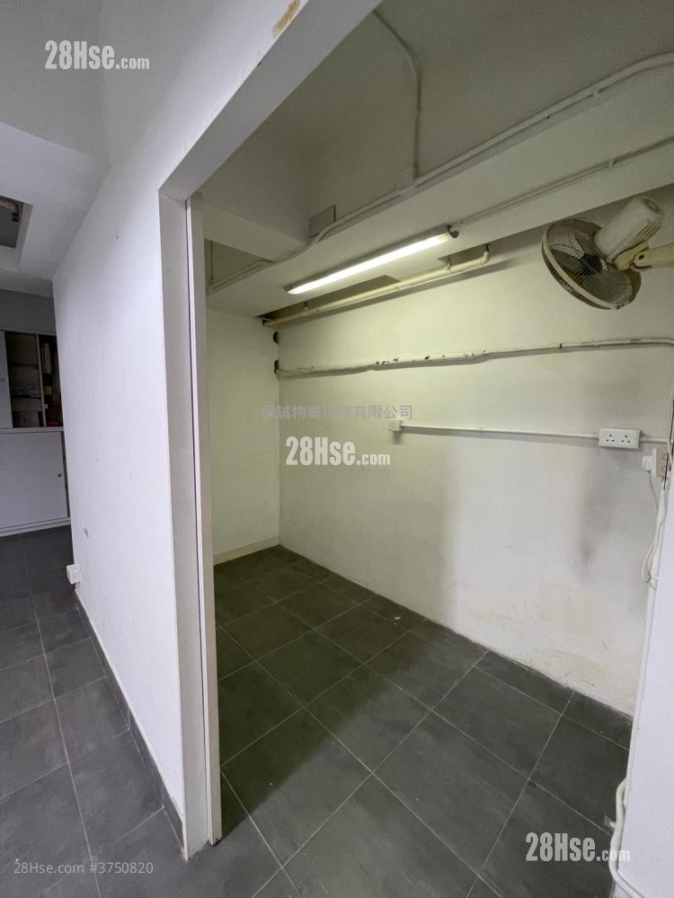 佳貿中心 租盤 480 平方呎