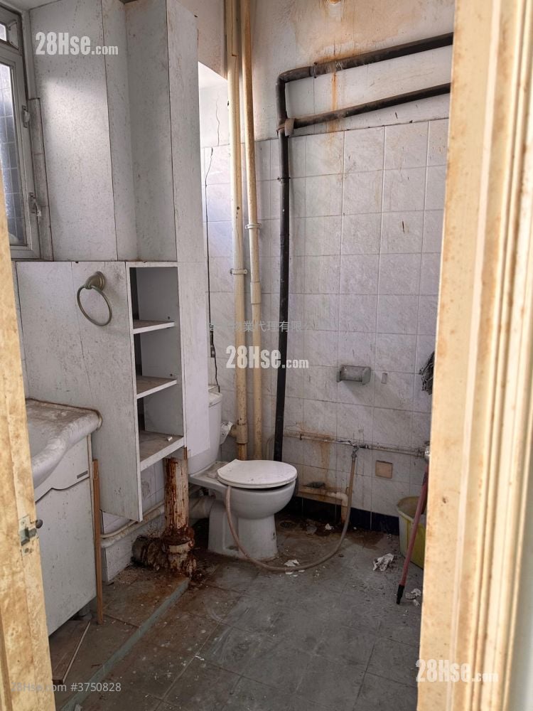 Global Trade Centre Rental 1 Toilet