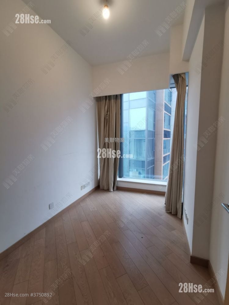 Riva Sell 2 Bedrooms , 1 Bathroom 559 ft²