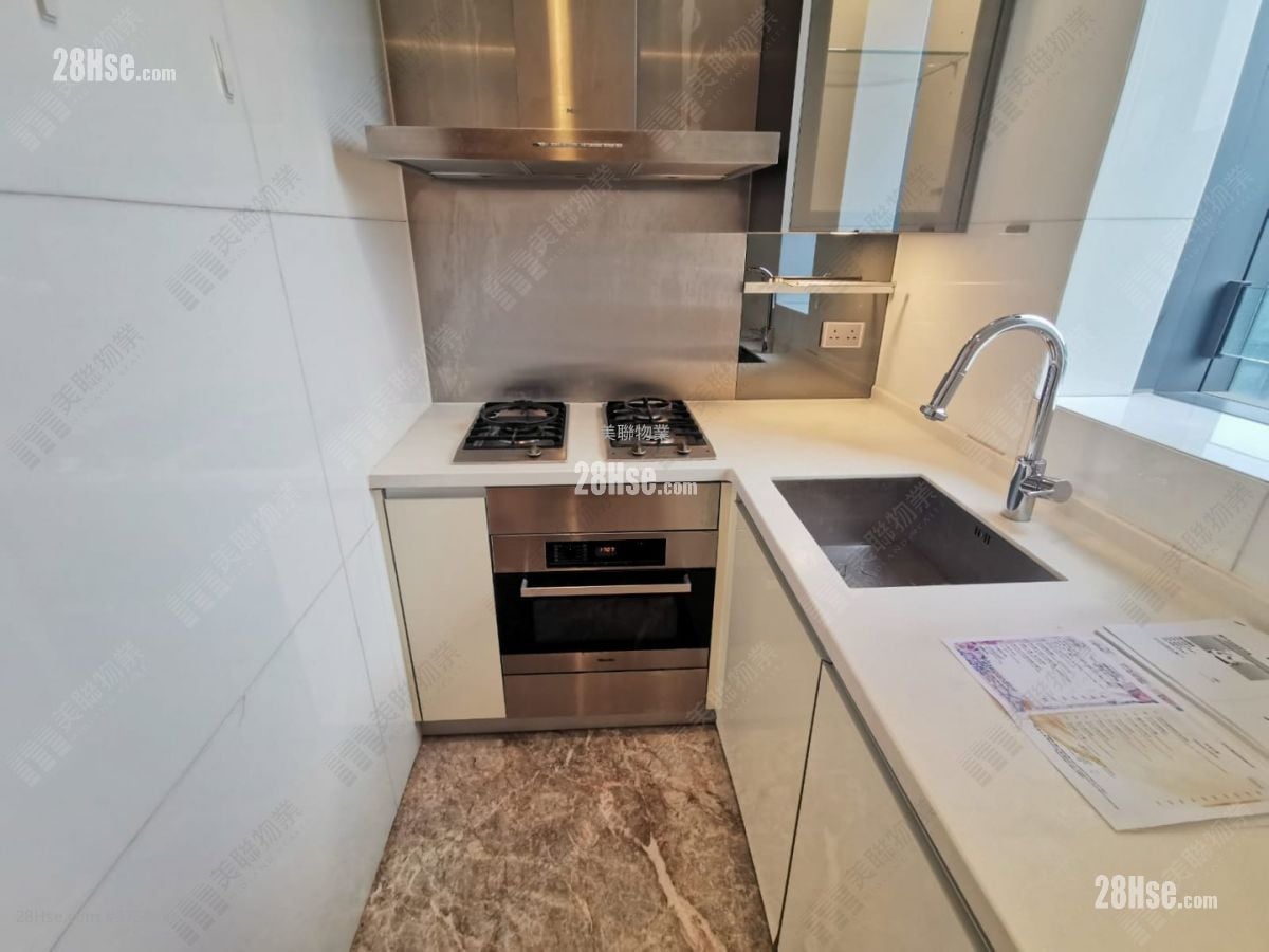 Riva Sell 2 Bedrooms , 1 Bathroom 559 ft²