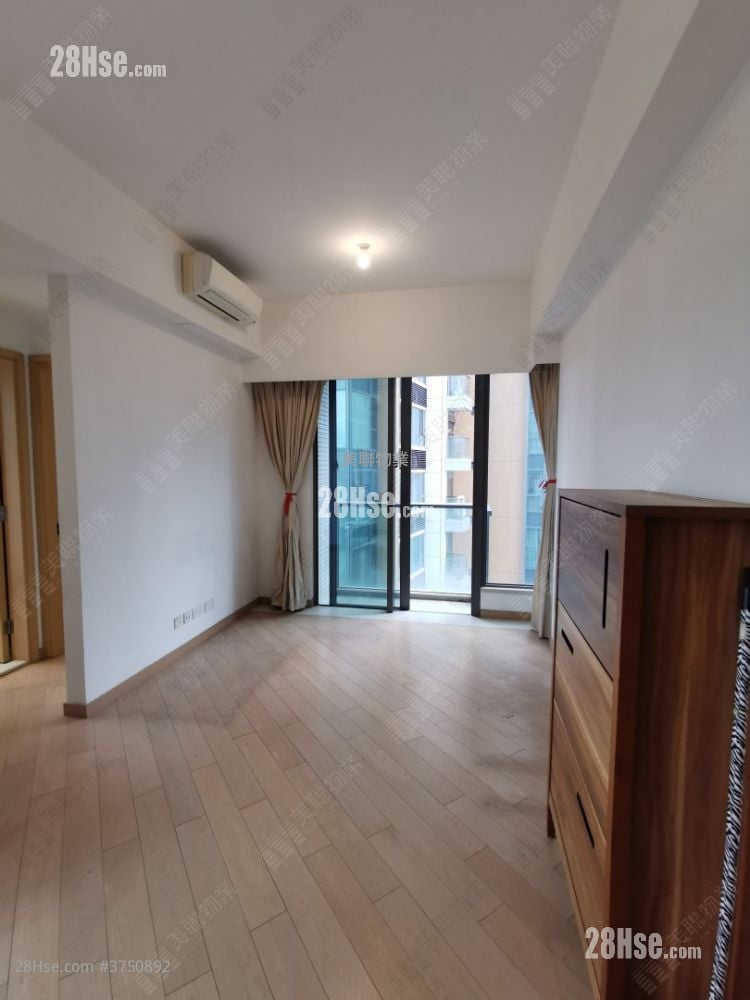 Riva Sell 2 Bedrooms , 1 Bathroom 559 ft²