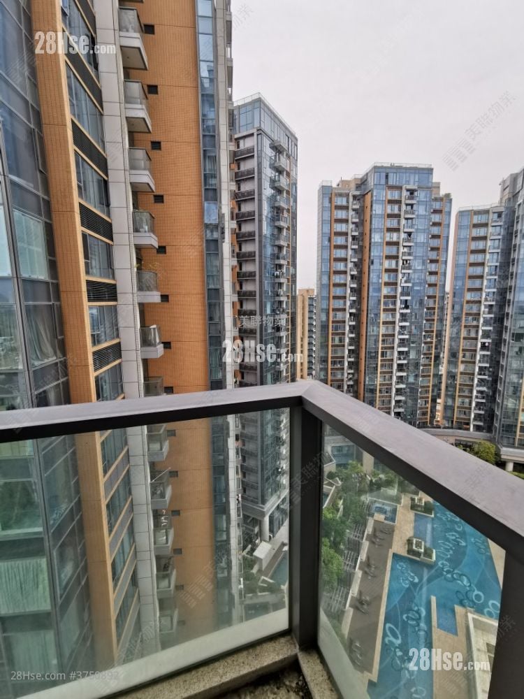 Riva Sell 2 Bedrooms , 1 Bathroom 559 ft²