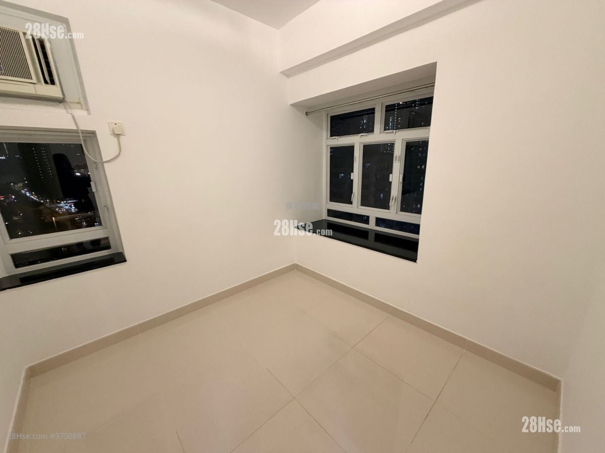 Ho Fai Garden Sell 3 Bedrooms 437 ft²