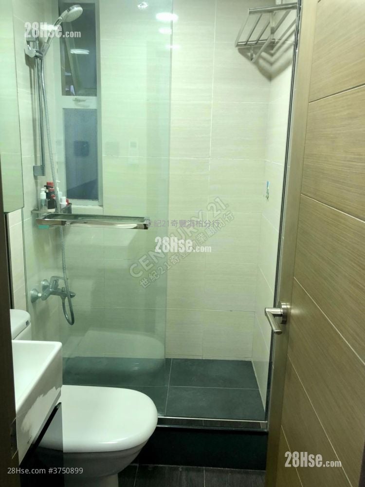 Kam Hay Court Sell 3 Bedrooms , 1 Bathroom 554 ft²