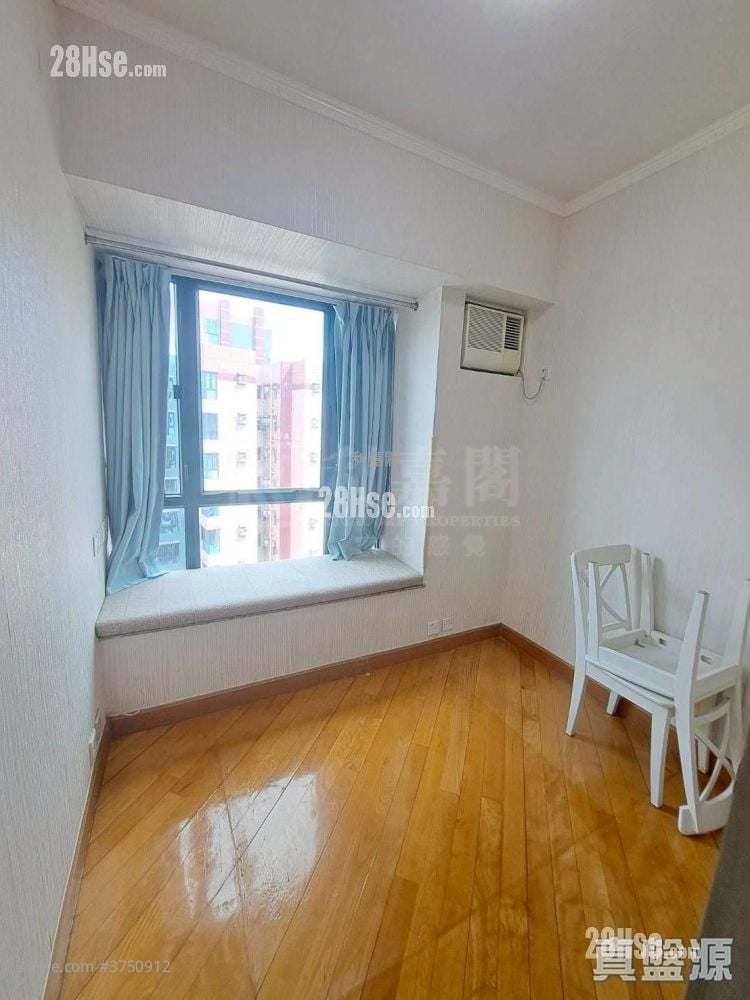 Grand Del Sol Sell 3 Bedrooms , 2 Bathrooms 739 ft²