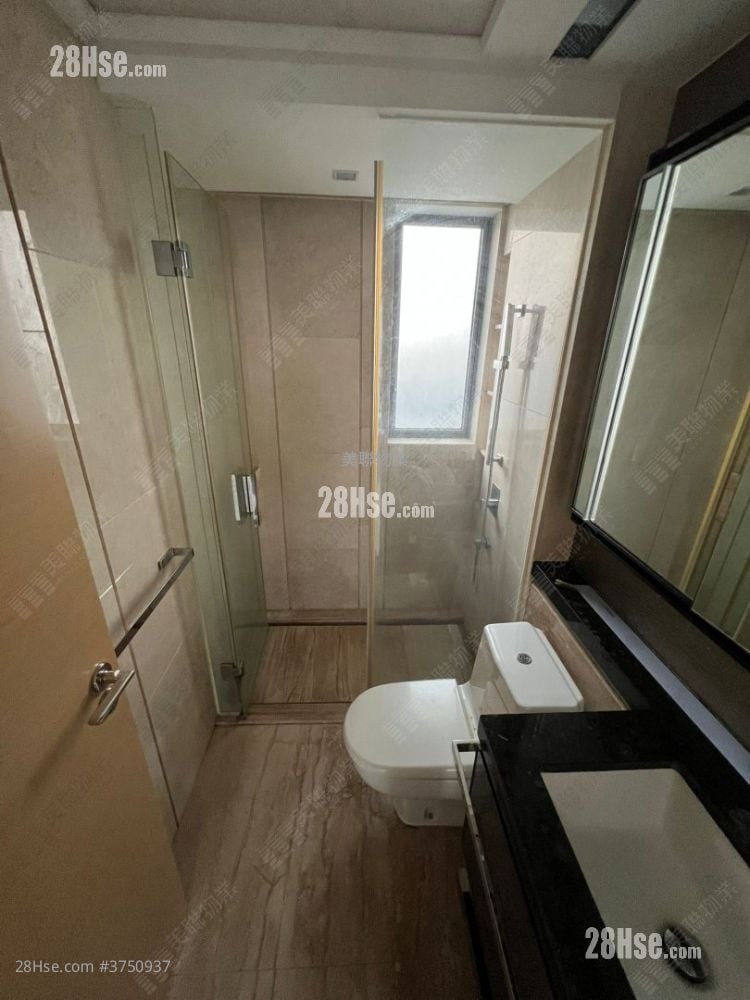 Riva Sell 4 Bedrooms , 3 Bathrooms 897 ft²