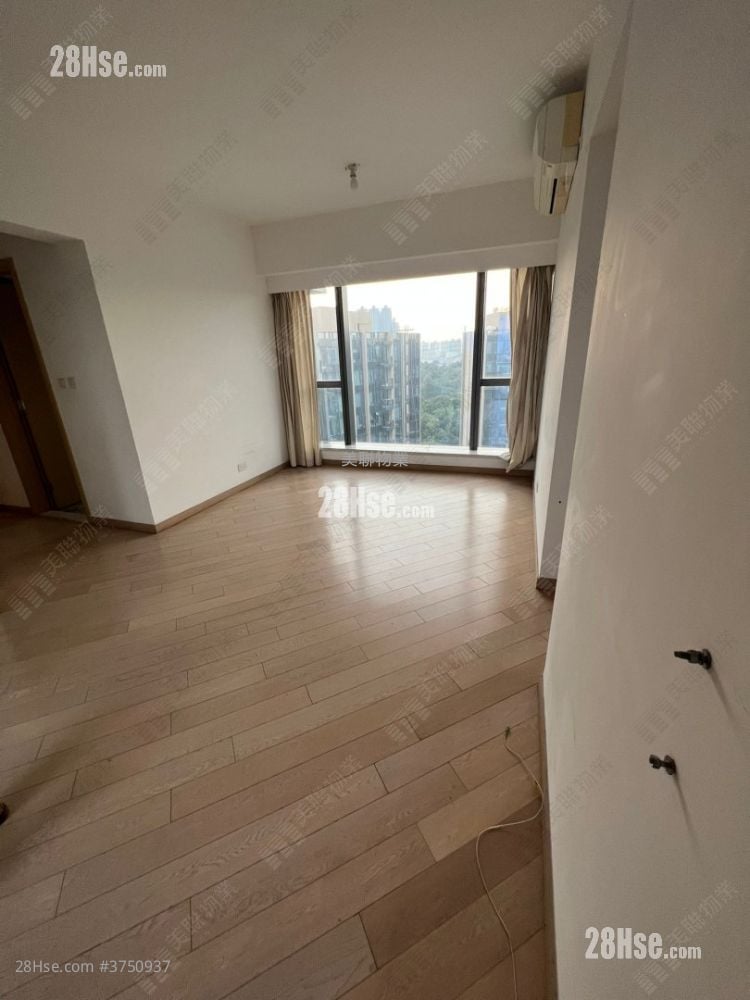 Riva Sell 4 Bedrooms , 3 Bathrooms 897 ft²