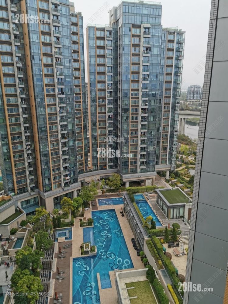 Riva Sell 4 Bedrooms , 3 Bathrooms 897 ft²