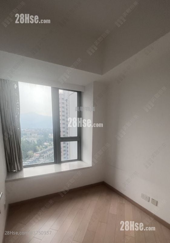 Riva Sell 4 Bedrooms , 3 Bathrooms 897 ft²