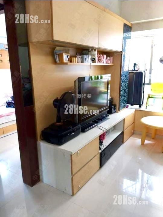 Good Year Court Sell 2 Bedrooms 425 ft²