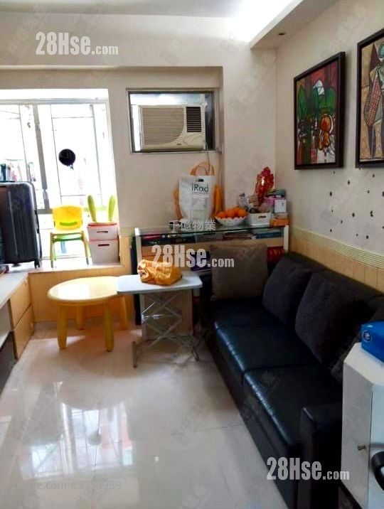 Good Year Court Sell 2 Bedrooms 425 ft²