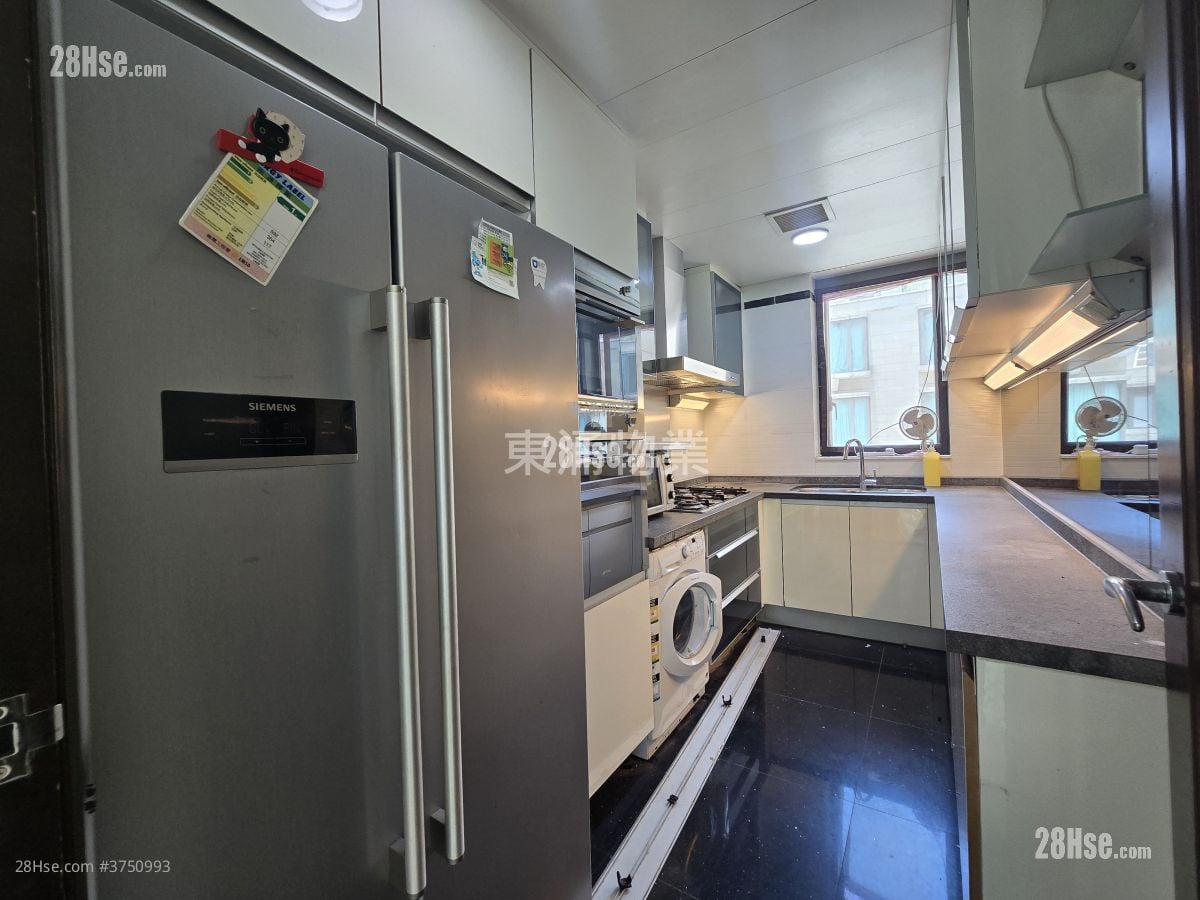 海珀名邸 租盘 5+ 房 , 5+ 浴室 2,355 平方尺