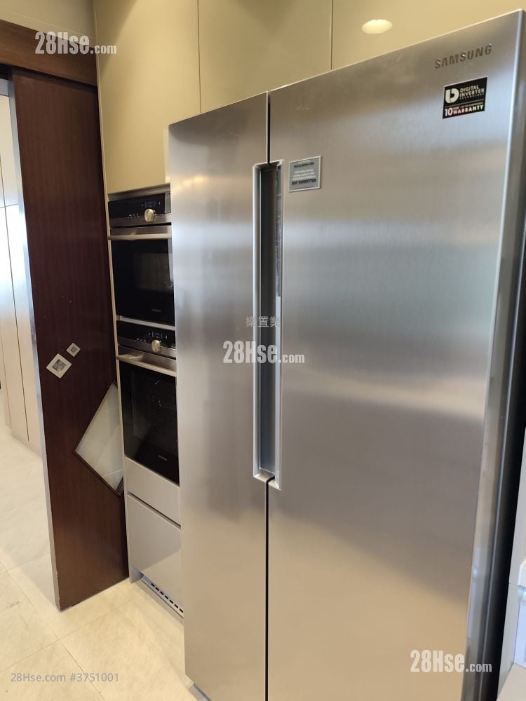 Grand Garden Rental 3 Bedrooms , 2 Bathrooms 1,358 ft²