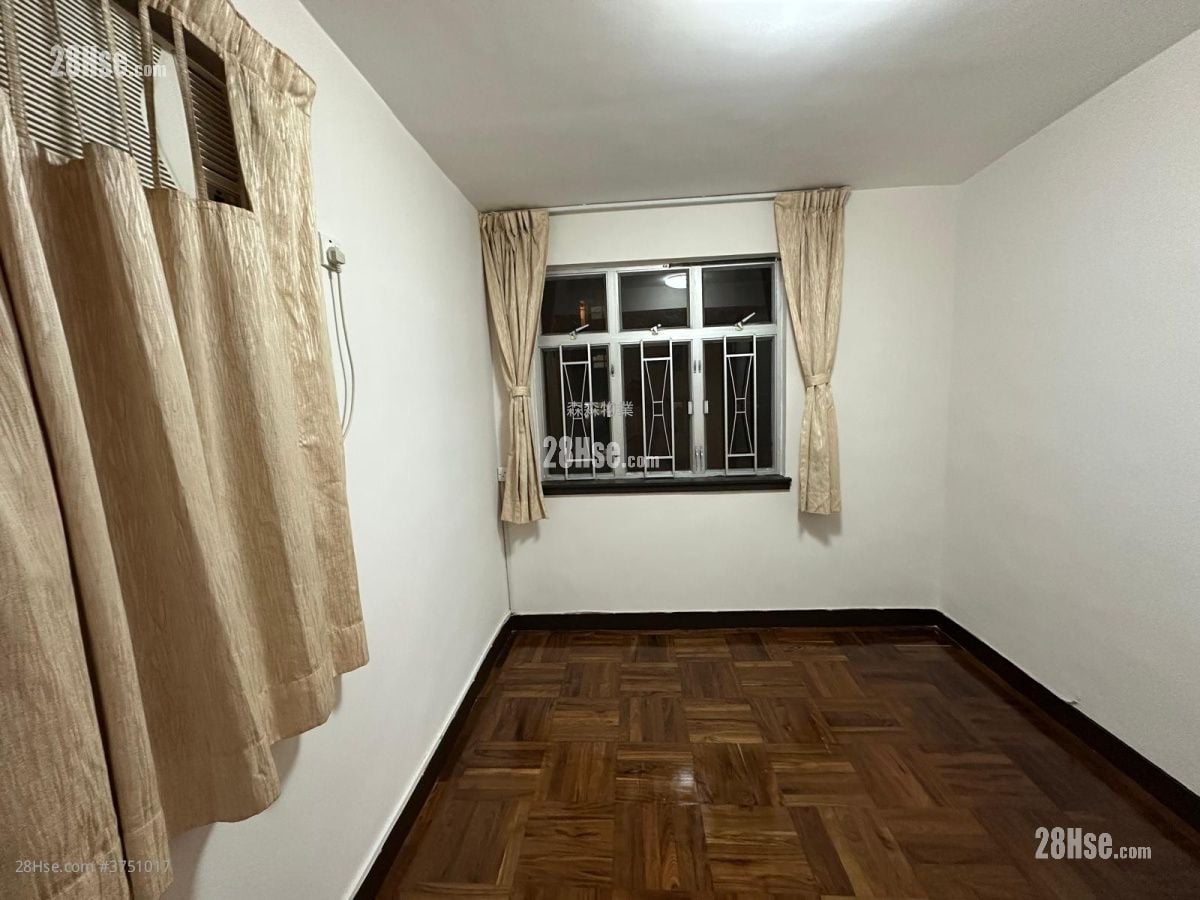 Hoi Kwong Court Sell 1 Bedroom , 1 Bathroom 421 ft²