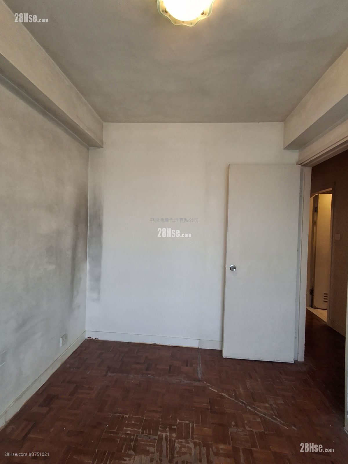 康怡花園 售盤 3 房 , 1 浴室 596 平方呎