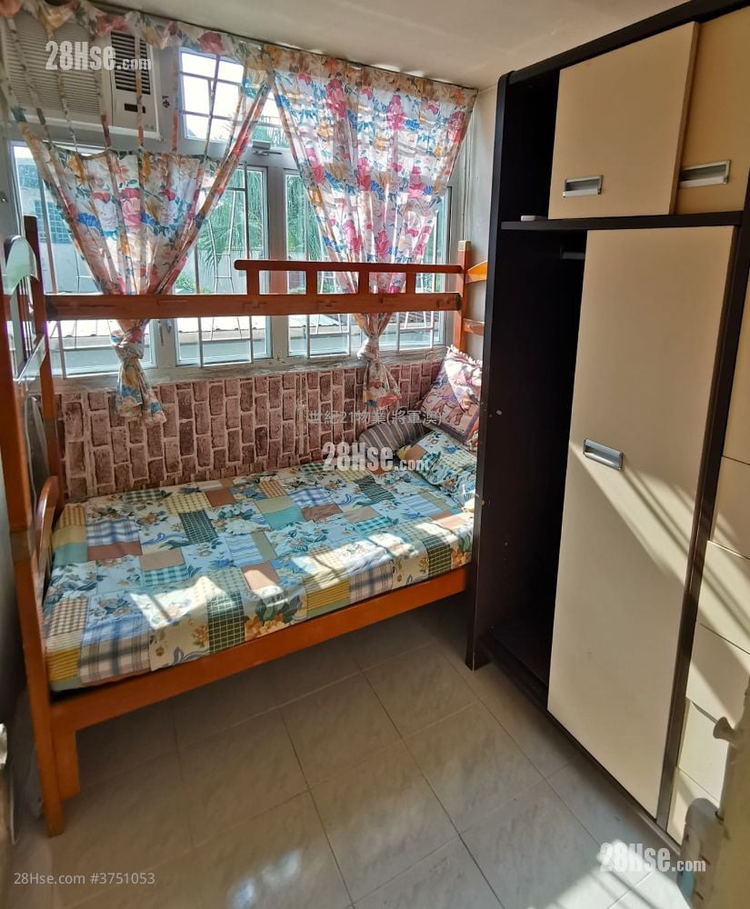 翠林邨 售盘 2 房 381 平方尺