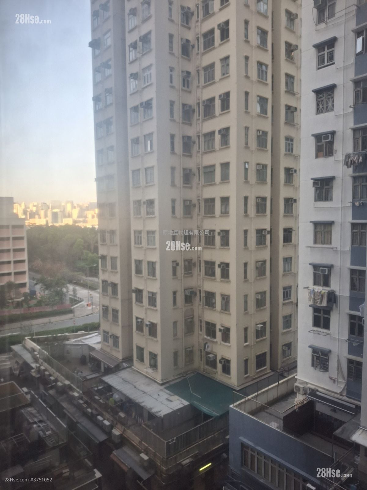 Hoi Kwong Court Sell 1 Bedroom , 1 Bathroom 421 ft²