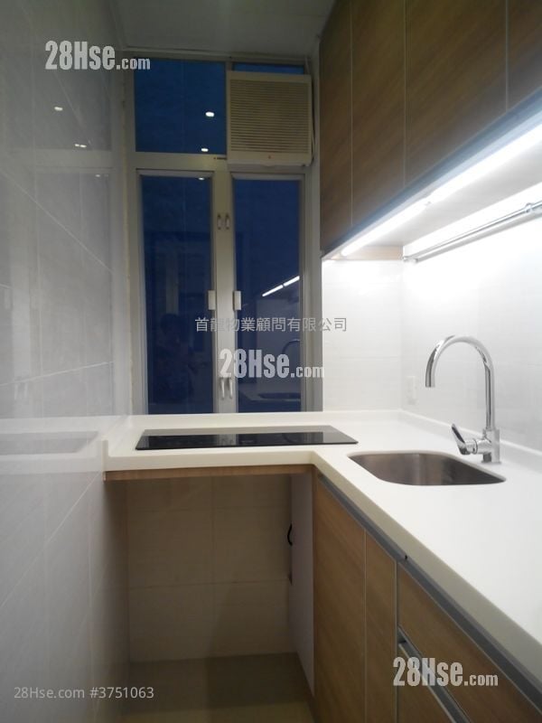 唐楼 售盘 1 房 , 1 浴室 374 平方尺