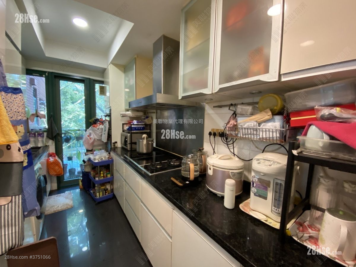 承峰 售盤 3 房 1,129 平方呎