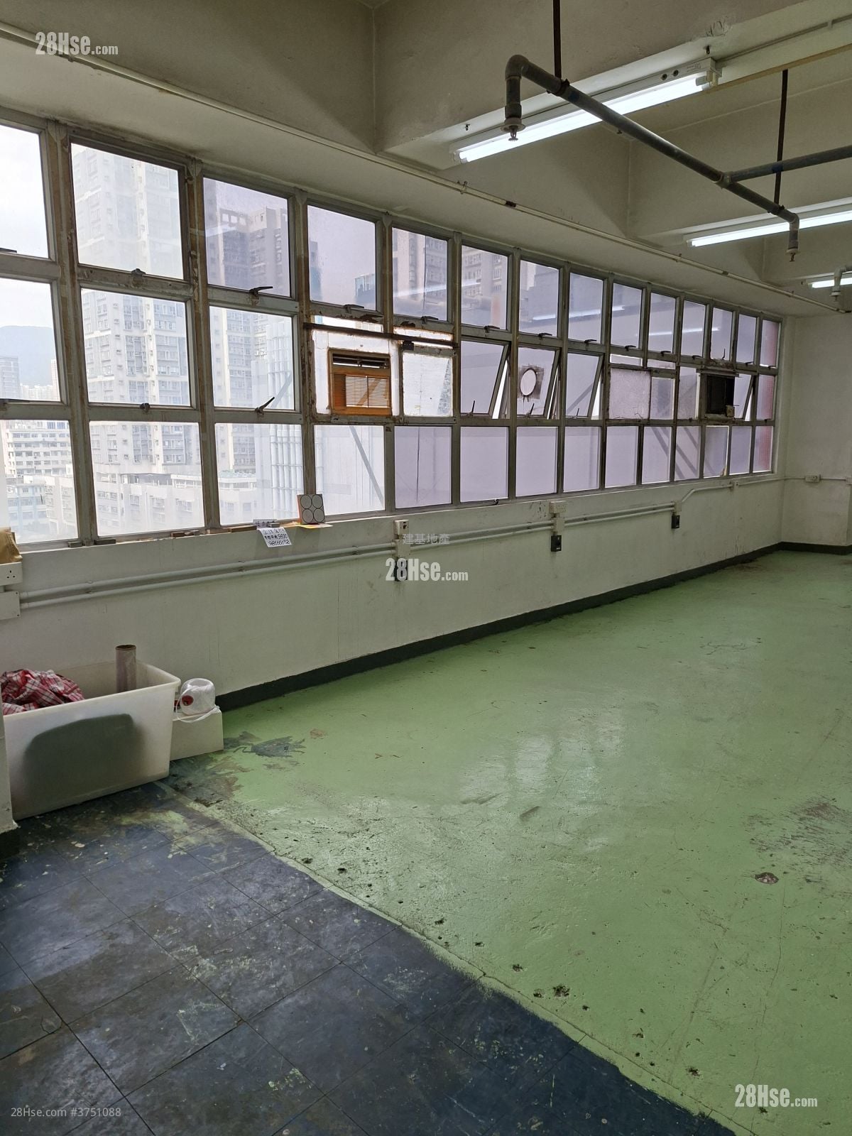 順力工業大廈 售盤 1 房 , 1 廁所