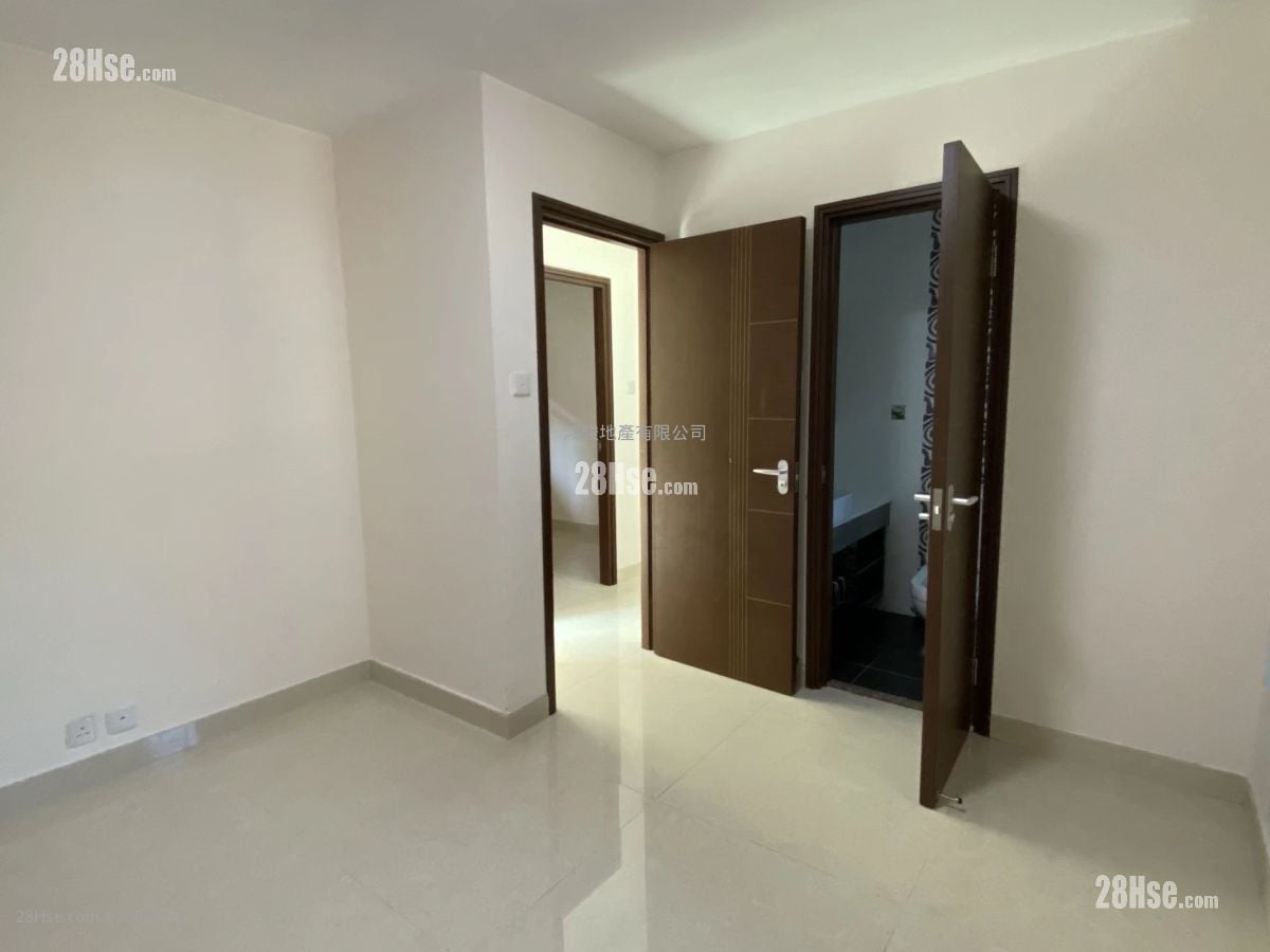 村屋 租盘 3 房 , 2 浴室