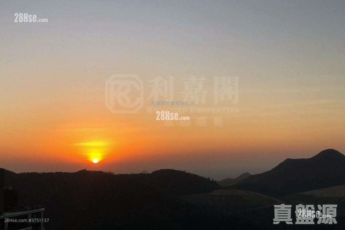 Grand Marini Sell 2 Bedrooms , 1 Bathroom 478 ft²