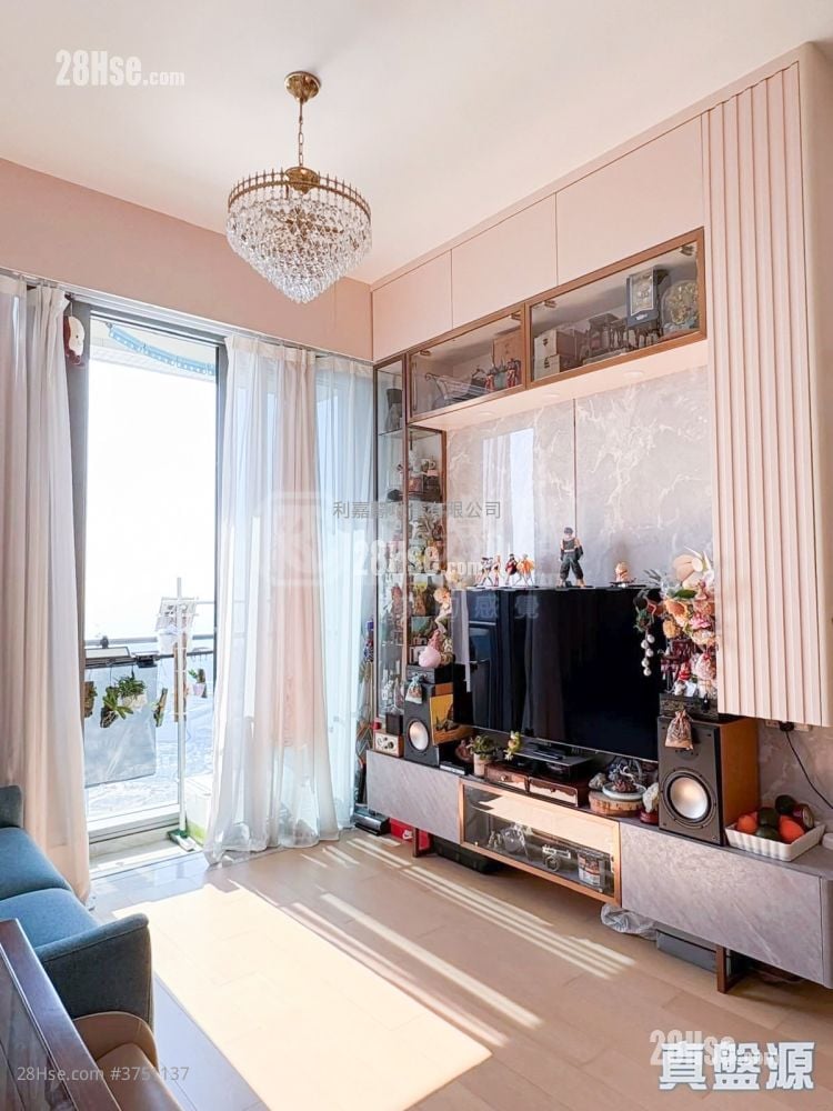 Grand Marini Sell 2 Bedrooms , 1 Bathroom 478 ft²