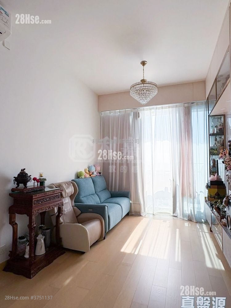 Grand Marini Sell 2 Bedrooms , 1 Bathroom 478 ft²