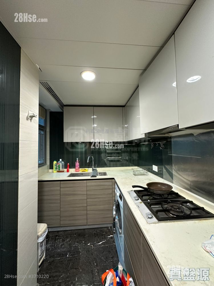 溱岸8號 售盤 3 房 825 平方呎