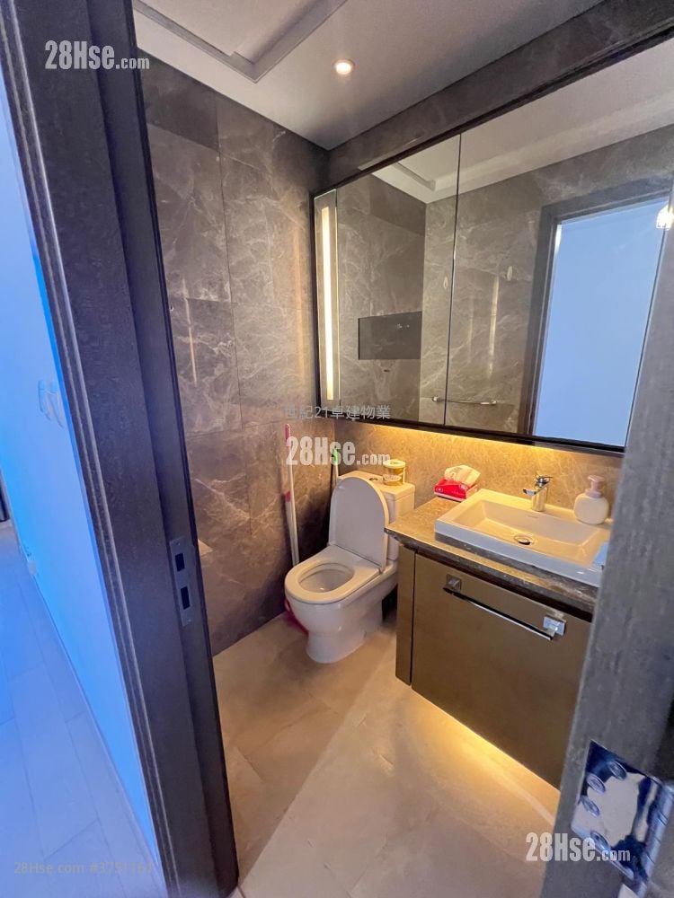 The Austin Sell 1 Bedroom , 1 Bathroom 378 ft²